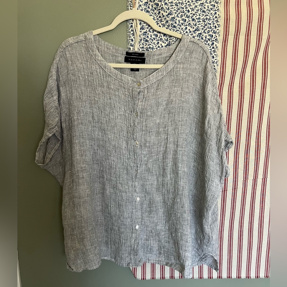 TAHARI 100% linen boxy fit button down